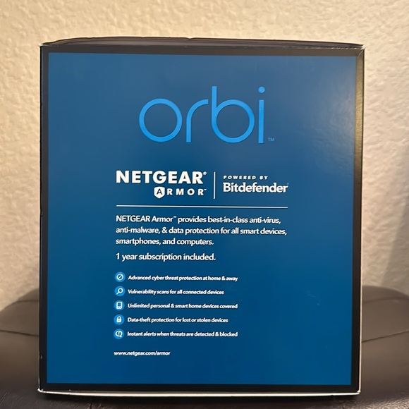 Netgear Orbi RBK43S Tri-band WiFi system - Picture 4 of 7
